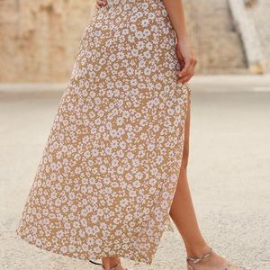 High Waist Neutral Floral Skirt with Slit